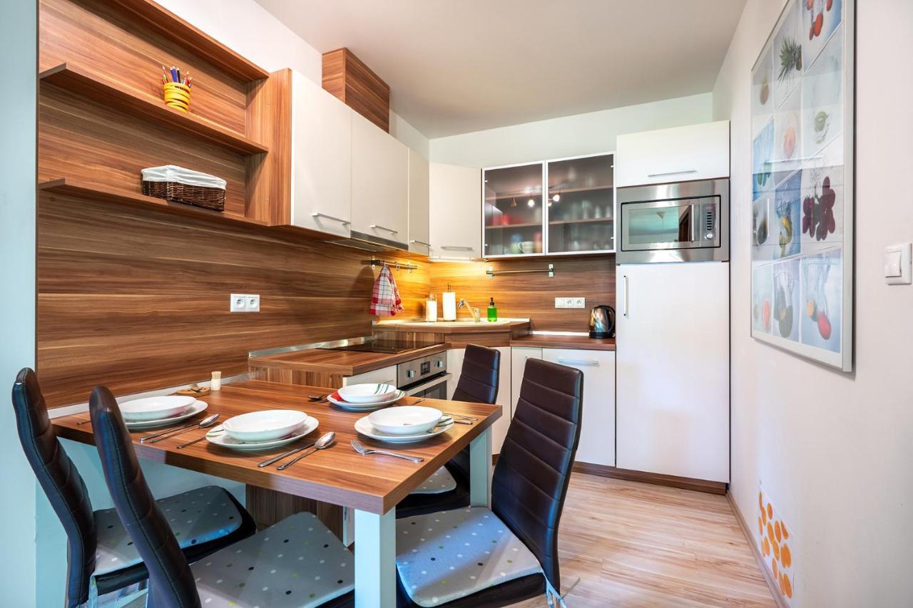 Horná Lehota Apartment Emilka Tale-Wellness 5 Min-Balcony-Hiking-View מראה חיצוני תמונה